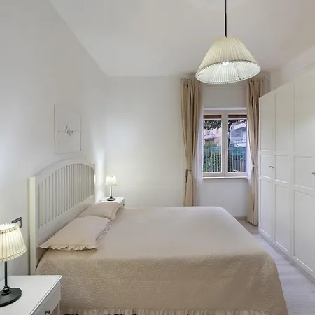 Son Blanc Apartment Pompei